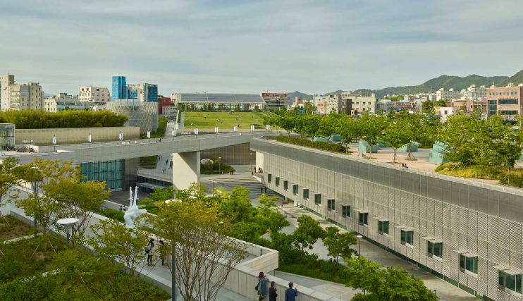 新建筑结伴旧历史，生文化中心创新精神